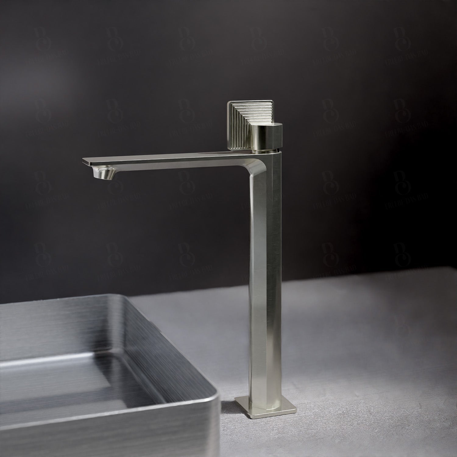 Daniel Rub. Waschtischarmatur - Serie Stellar Hohe Armatur Mit Ablaufgarnitur Brushed Nickel