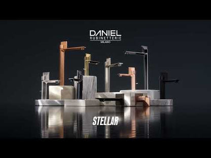 Daniel wrijft. IJdelheid -en -lever mixer - stellaire serie - met afwateringsset